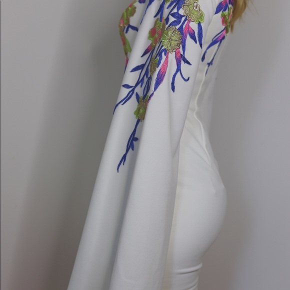 Stunning Dress - Picture 3 of 4